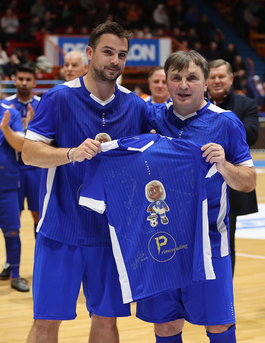 Dva kapetana: Revijalna utakmica u čast otišlih velikana nogometa i hakla, Zlatka Kranjčara i Duška Popovskog