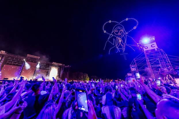 Scenografija dronovima na koncertu Marka Perkovića Thompsona