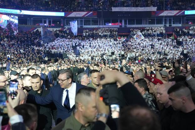 U Beogradskoj Areni održan je skup Srpske napredne stranke "Srbija - naša obitelj"