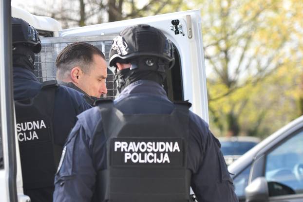 Na Županijskom sudu u Varaždinu nastvaljeno je  suđenje Srđanu Mlađanu, doveden je pod jakim osiguranjem na sud
