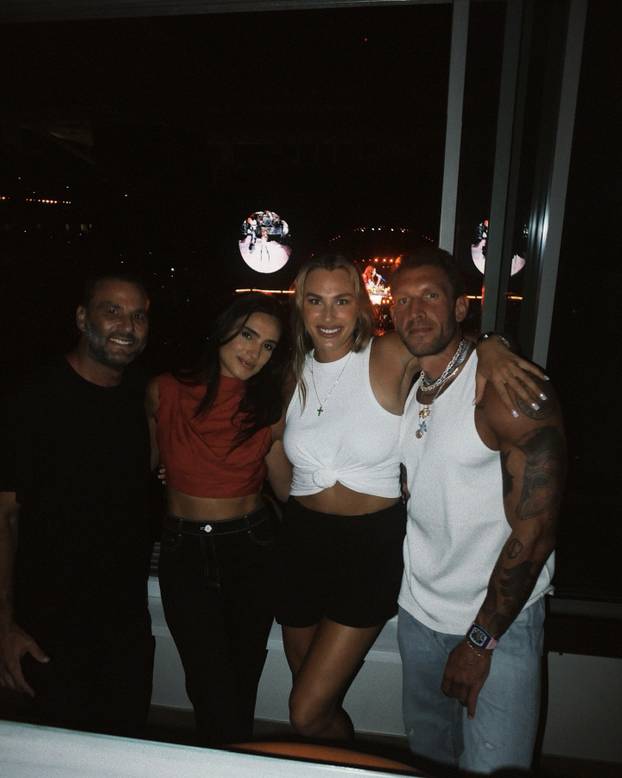 FOTO Vruće ljeto najbolje na svijetu: Skinula se za pratitelje, napunila baterije i pomela sve