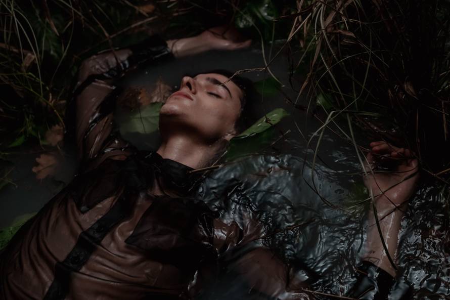 VIDEO Marko Bošnjak objavio je spot za 'Poison Cake' s kojom će se predstaviti na Dori u Opatiji