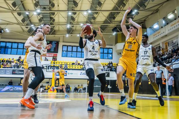 Split: Košarkaška utakmica između KK Split I KK Partizan