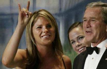 Predsjednik Bush udaje prvu kćer, blizanku Jennu