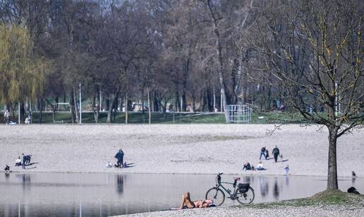 FOTO Toplo vrijeme tjera nas van: Na Bundeku se i sun&ccaron;aju