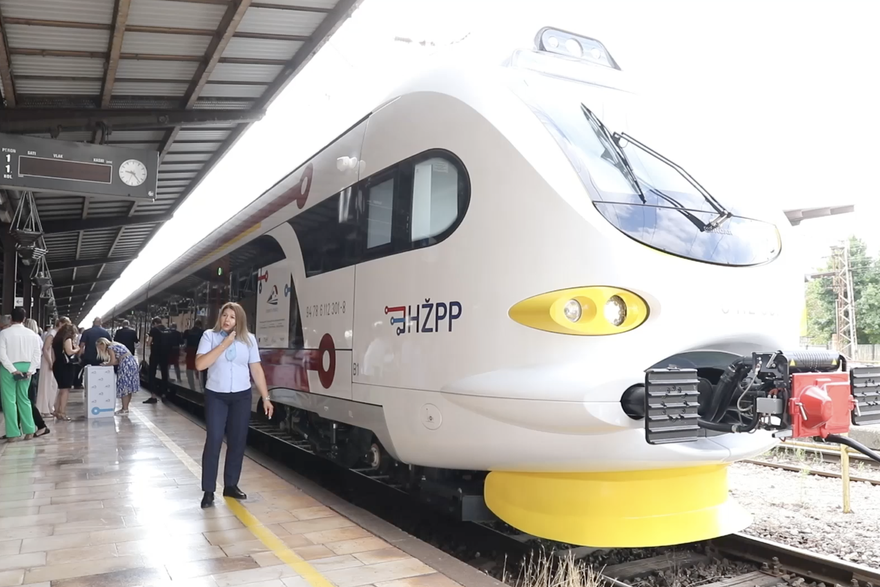 Zagreb: Krenula je vožnja prvim elektromotornim vlakom za regionalni prijevoz u organizaciji HŽ-Putničkog prijevoza