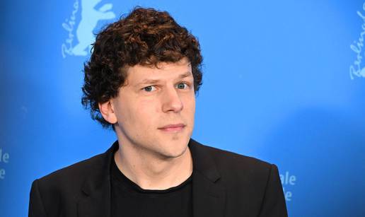 Glumac Jesse Eisenberg ljetuje u Šibeniku: Već je nekoliko puta bio u Hrvatskoj i oduševljen je