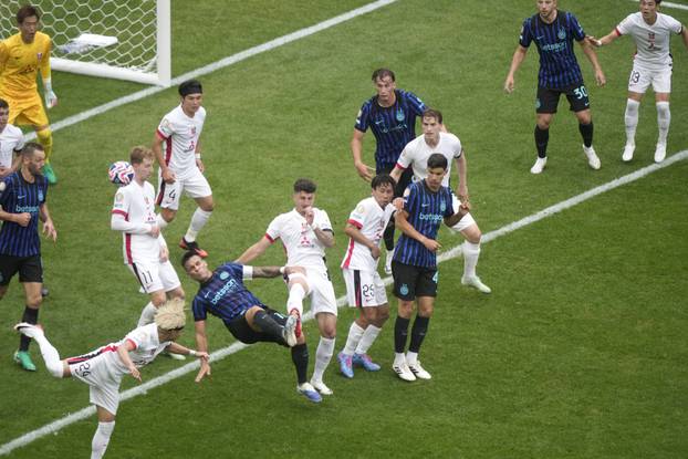 FIFA Club World Cup - Group E - Inter Milan v Urawa Red Diamonds