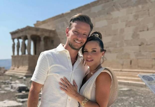 FOTO Ivan Rakitić dobio tortom u lice! Fotke s rođendana su hit