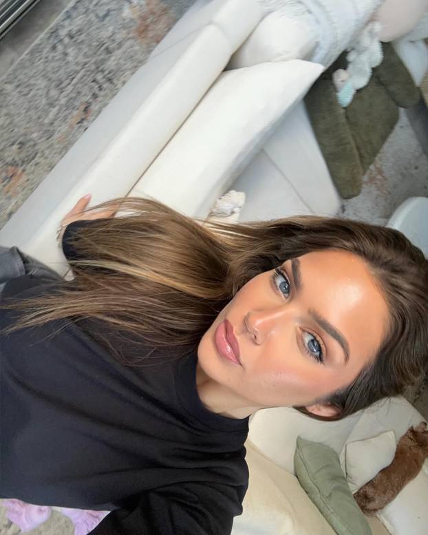 FOTO Unuka legende kriketa izazvala pomamu bez grudnjaka