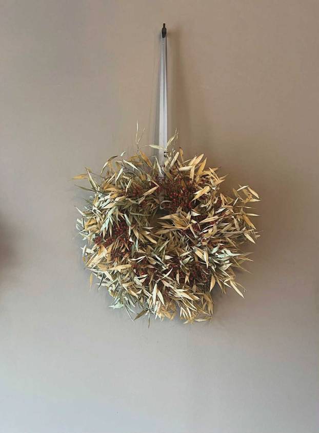 FOTO Domaći kreativci svojim vijencima za vrata stvaraju blagdansku magiju već na ulazu