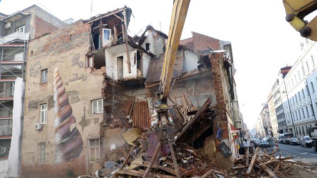 Zagreb: Počelo je rušenje zgrade na uglu Đorđićeve i Petrinjske, simbol zagrebačkog potresa