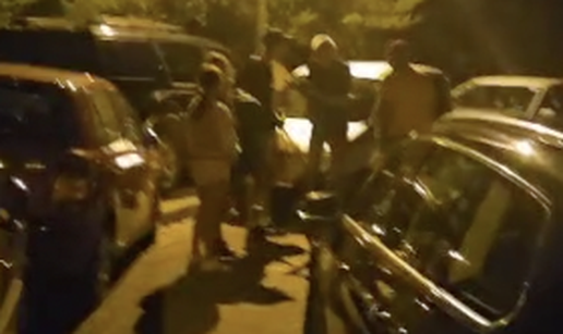 VIDEO Prometni kaos kod Sinja, ljudi parkirali i nasred ceste: 'Sad smo zaglavili, ovo je užas'