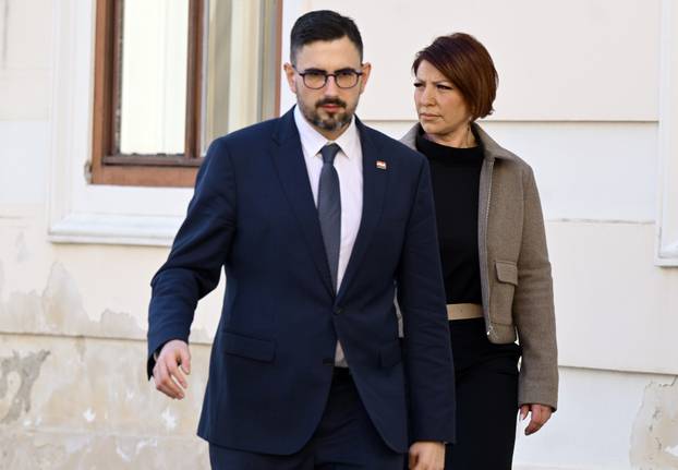 Boška Ban je na današanjem sastanku većine predstavljena kao nova članica koalicije