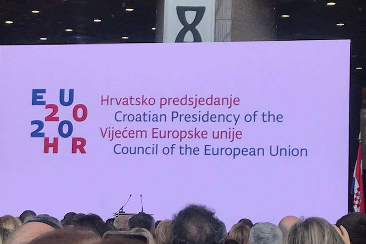 Plenković predstavio prioritete predsjedanja: Pokazali su i logo