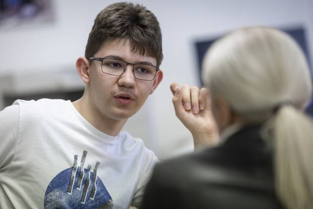 Zdenci: Karlo Pavlović višestruki je prvak države u natjecanjima iz informatike, kemije, matematike, biologije, engleskog i fizike