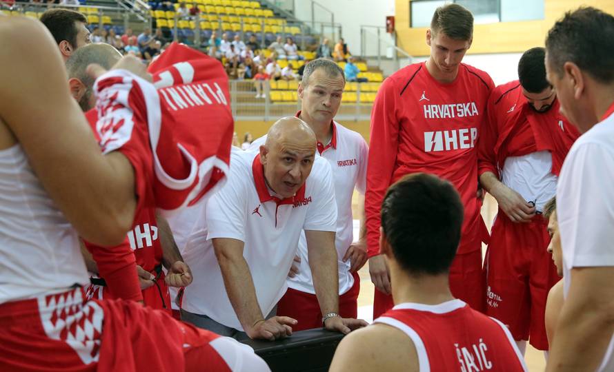 Hrvatska koÅ¡arkaÅ¡ka reprezentacija u prijateljskoj utakmici svladala BiH sa 88:75