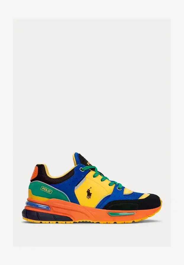 Naše omiljene tenisice za jesen 2025.: Udobnost, elegancija forme i kraljica smeđa