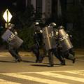 Prosvjedi u SAD-u izmaknuli su kontroli: Projurio kroz raskrižje i namjerno pokosio policajca