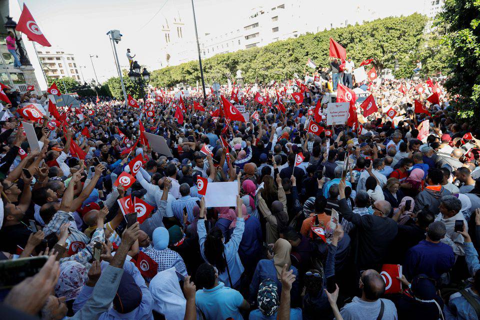 Najveći prosvjed protiv tuniskog predsjednika Saieda: Najmanje 6000 ljudi izašlo na ulice