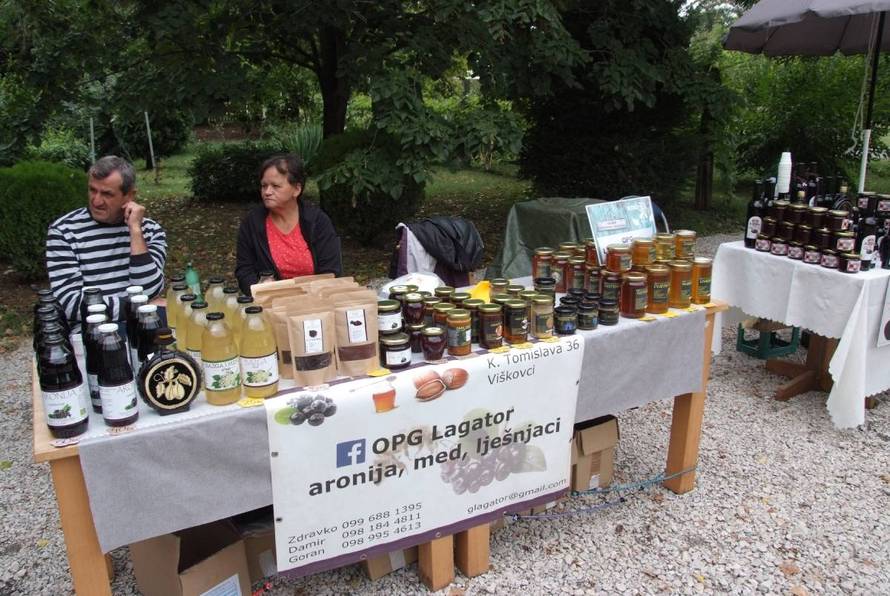 „7. Dani salaša Tena“ oduševili najomiljenijom vinkovačkok manifestacijom - Pekmezijadom