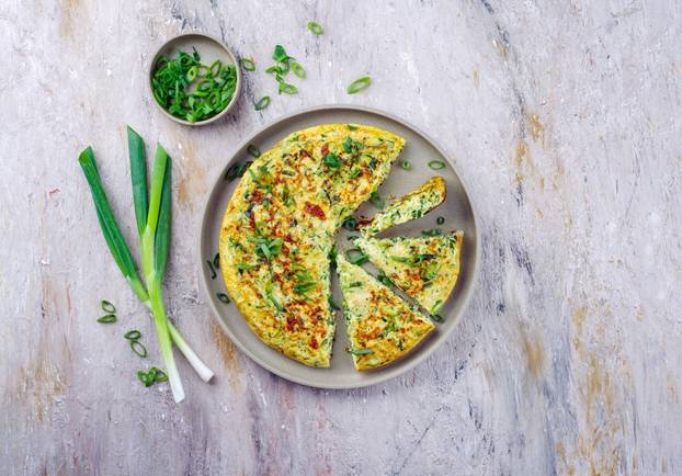 Traditional,Italian,Vegetable,Frittata,With,Zucchini,,Spring,Onion,And,Cheese