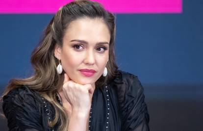 Jessica Alba je u Dubrovniku uživala u ribljim specijalitetima