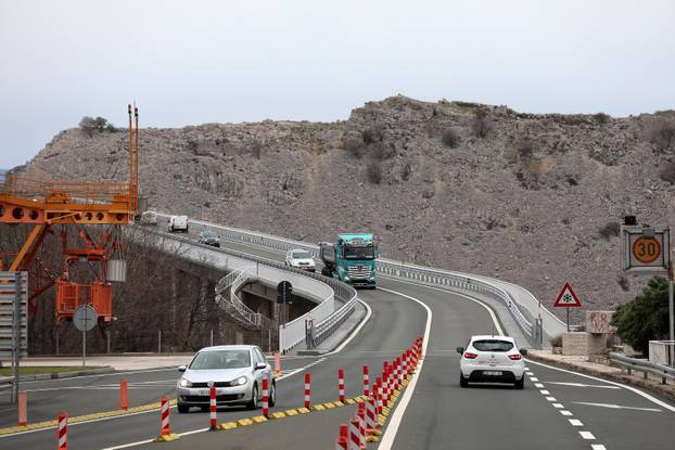 Jak vjetar otežava promet na području Kvarnera