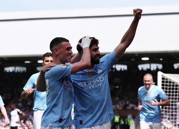 Premier League -  Fulham v Manchester City