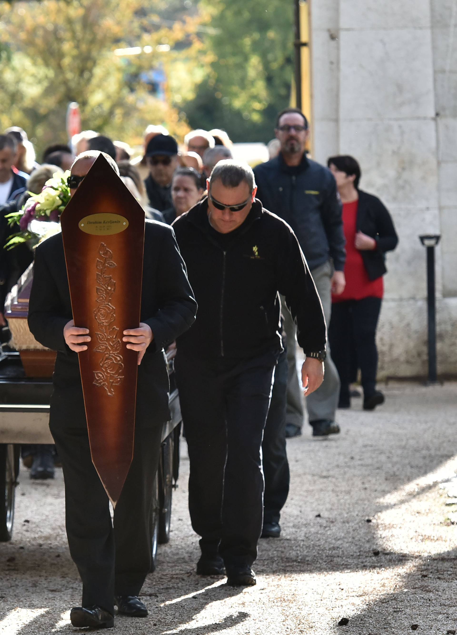 Pokopali 'Bracu': 'Sinu je naglo pozlilo na putu, u bolnici je...'