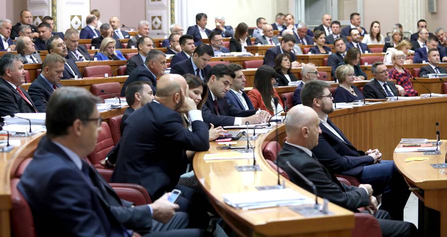 Zagreb: Aktualno prijepodne u Saboru