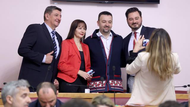 Zagreb: U Saboru započelo glasovanje