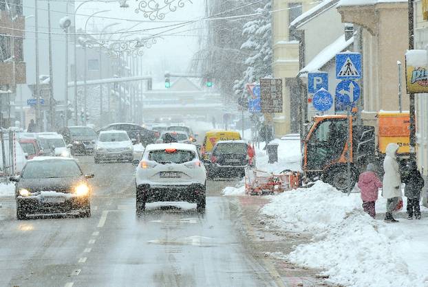 Snijeg je prekrio Sisak 