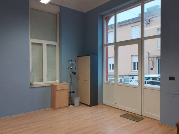 FOTO Hoćete poslovni prostor na splitskoj rivi od 100m2? Evo što vam se od ponedjeljka nudi