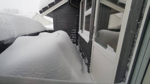 Hrvatica iz Norveške: Napadalo je toliko snijega da je nemoguće sve očistiti! Isto zovu i za vikend