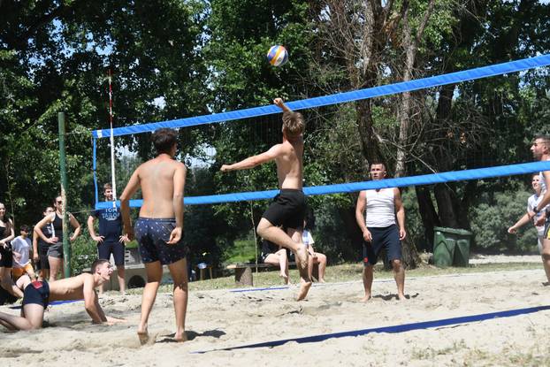 S ciljem ukazivanja na očuvanje rijeka i prirode održano druženje na Križnici
