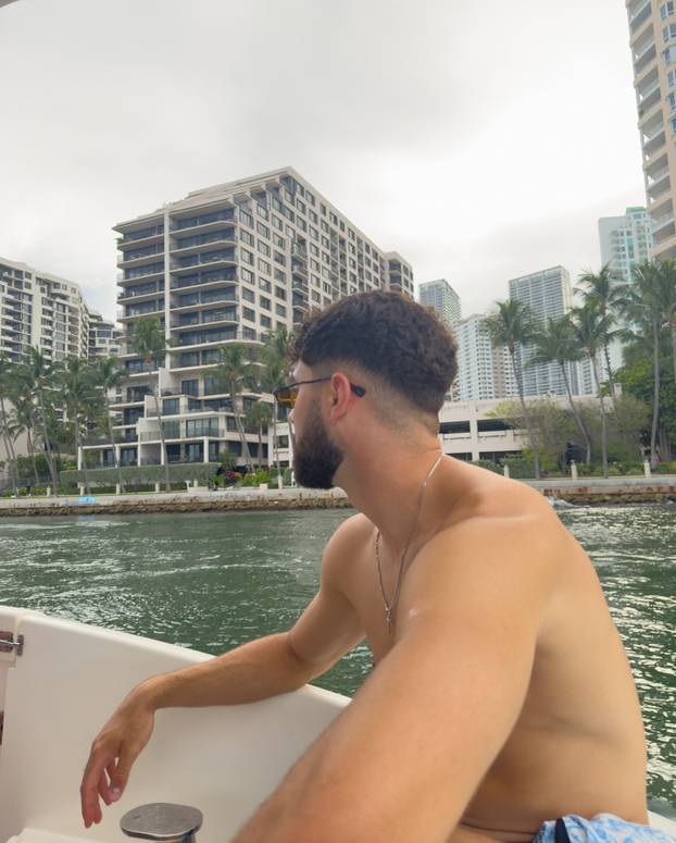 FOTO Joško Gvardiol riješio se 'grive': Pogledajte novu frizuru!