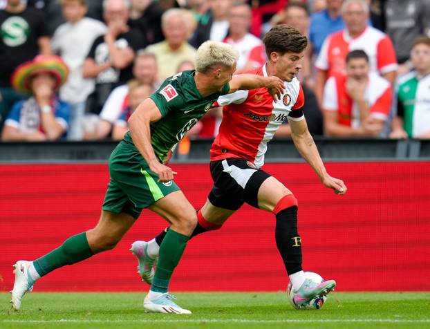 NED, Feyenoord Rotterdam vs VfL Wolfsburg, Fussball, Testspiel, Saison 2025/2026, 02.08.2025