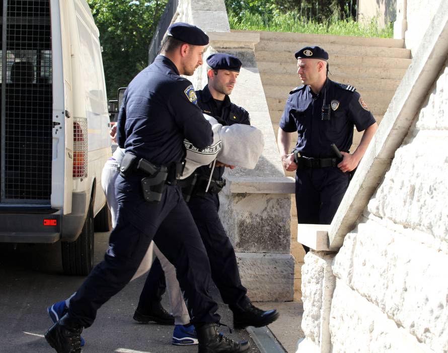 Mama Danijela Brnosa: Sin me ne zanima, nek trune u zatvoru