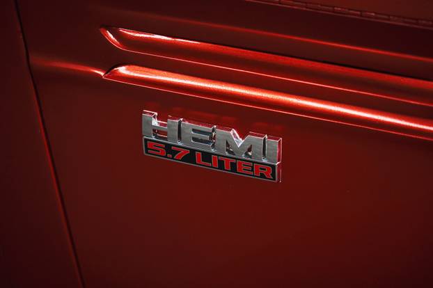 FOTO Kao da je dojurio iz rock videa: Netko u Velikoj Gorici prodaje ovaj auto za 130.000 €!