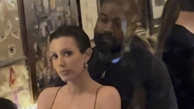 *PREMIUM-EXCLUSIVE* Kanye West and Bianca Censori cozy up in a sweet embrace at Ferdi