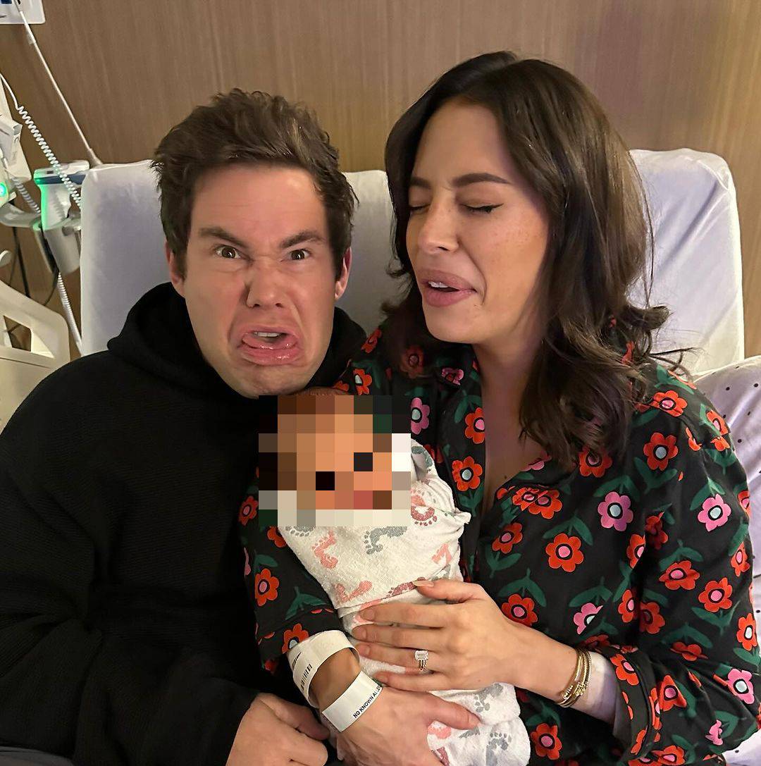 Adam Devine: Dobio sam čak 11 kila dok je supruga bila trudna! Ona se vratila u formu, ja još ne