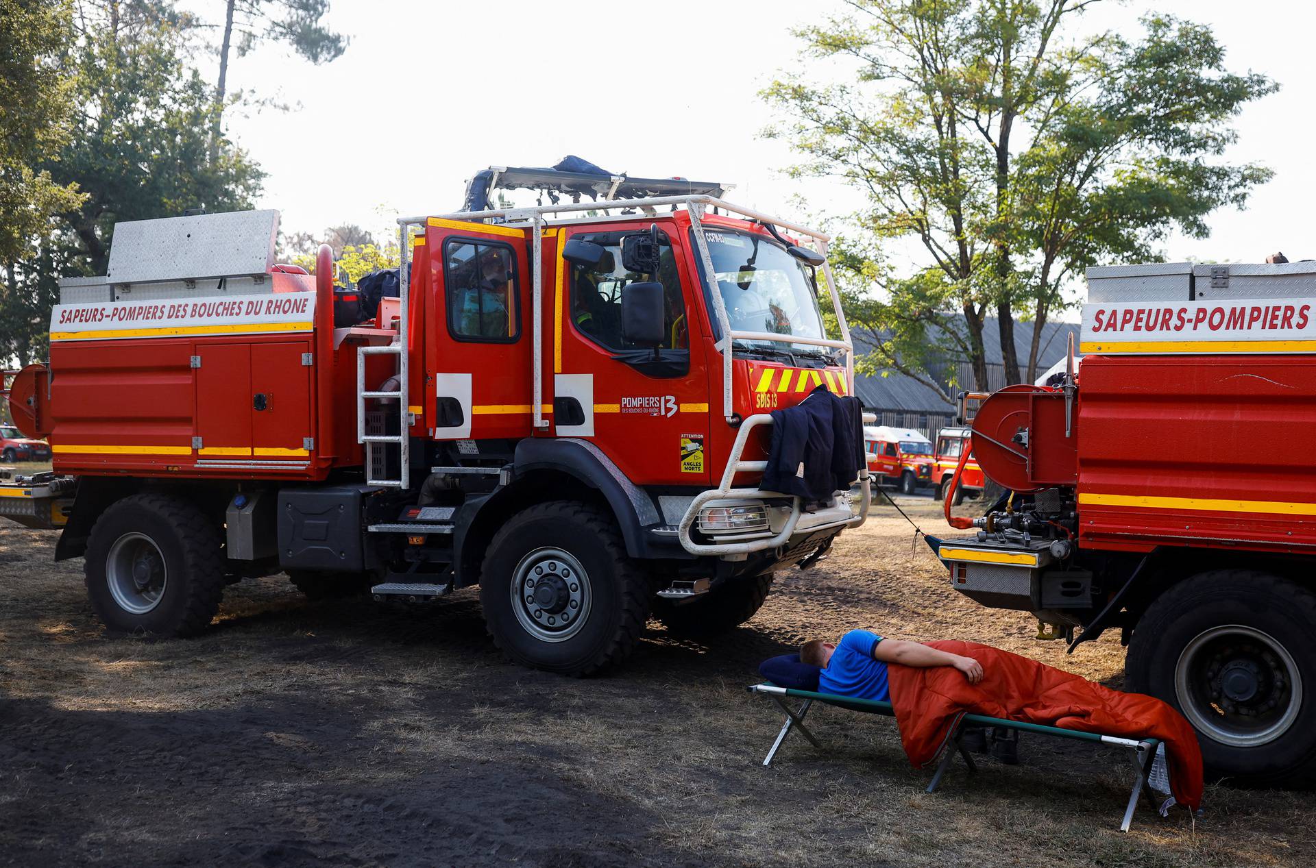 Wildfires continue to spread in the Gironde region