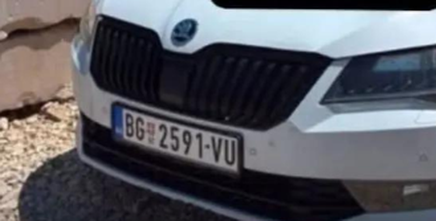 Je li ovo bila najodvratnija provokacija?! Na Korčuli s BG tablicama i datumom pokolja