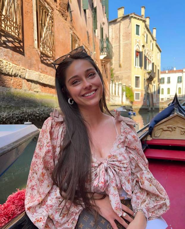 FOTO Julia je osvojila srce hit dinamovca. Godinama su skupa