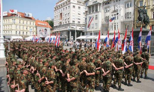 Otpustili zadnju generaciju koja je služila vojni rok