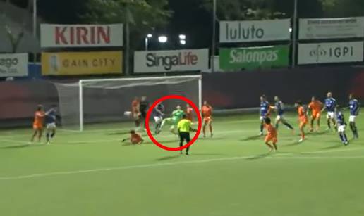 VIDEO Biv&scaron;i golman Slavena u zadnjem napadu zabio gol&ccaron;inu! Spasio je mom&ccaron;ad od poraza...