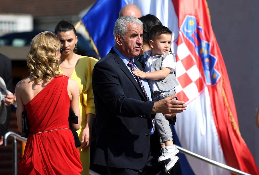 Vjenčanje boksača Filipa Hrgovića i Marinele Čaja u župi Svih svetih u Sesvetama