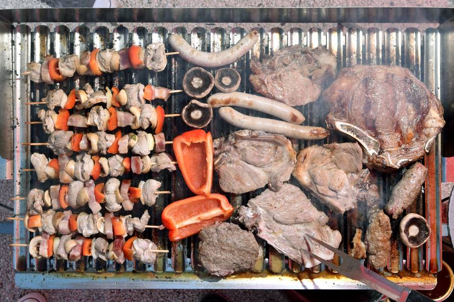 Subota u Jaski uz vrhunski roštilj i koncert Opće opasnosti