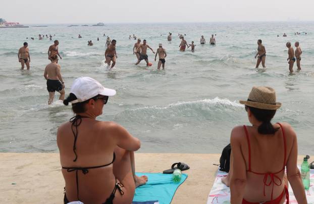 Zadnji trzaji ljeta na splitskim plažama